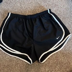 Nike running short